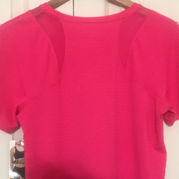 Avia Mesh Performance T-Shirt  Size S (4/6) Fuschia Sizzle Color - Picture 8 of 9
